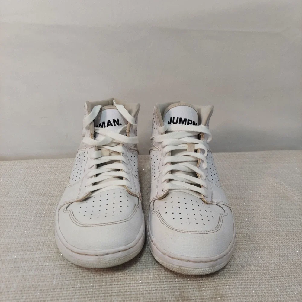 Nike Air Jordan Jumpman Basketball Shoes Mens‎ Size 9 White AR3762-100